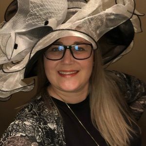 Meet your Posher, Tara